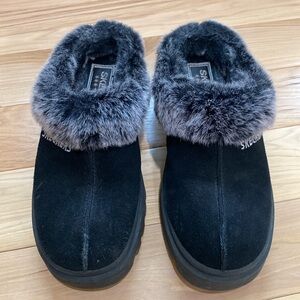 Skechers Shindigs Fortress clogs